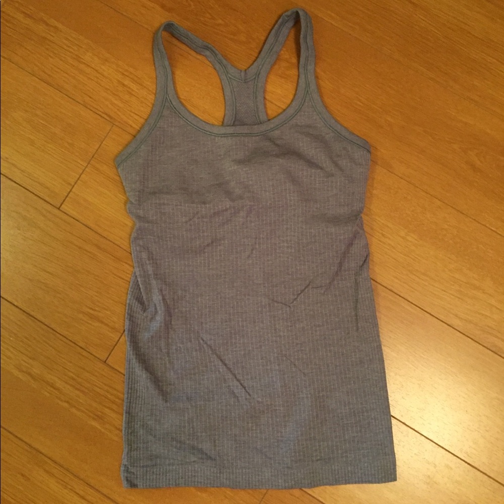 Gray Lulu fitted ribbed tank top with builtin bra